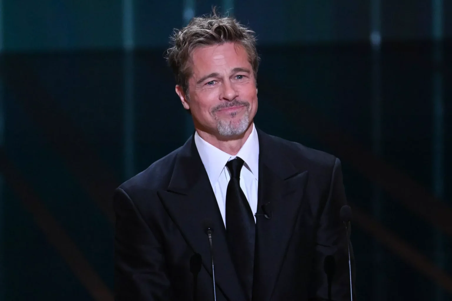 A ka mashtruar Brad Pitt femrat?