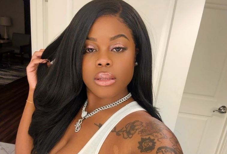 Vdes papritur influencerja e njohur