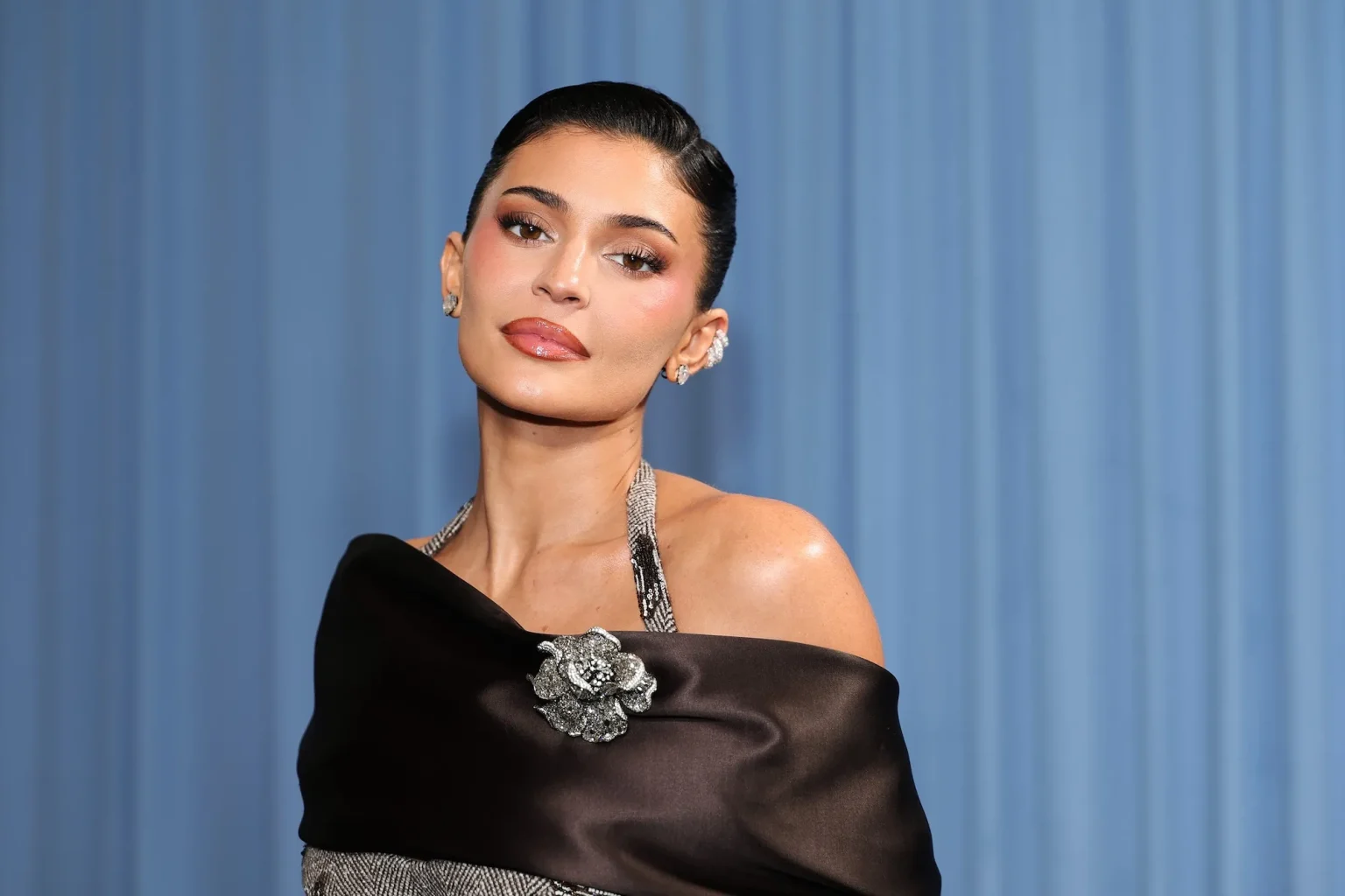 Kylie Jenner shkëlqen në Met Gala 2025