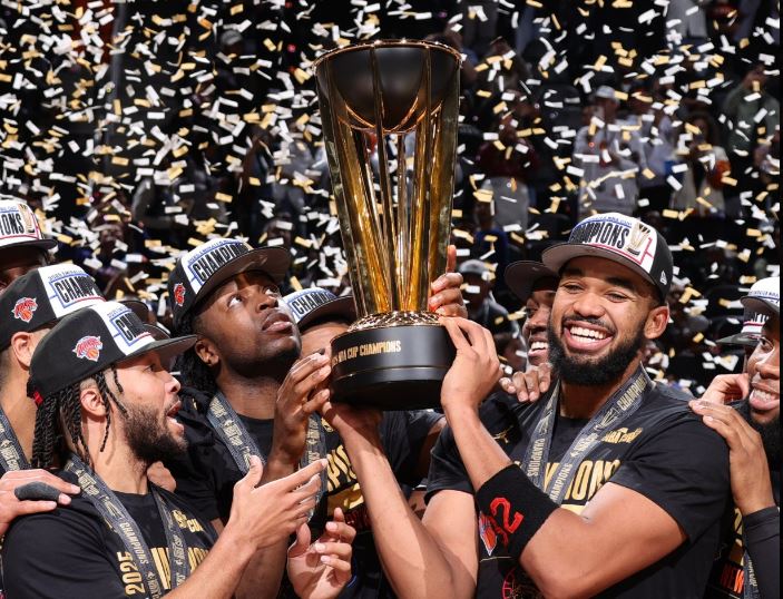 New York Knicks fitojnë një trofe pas 52 vitesh