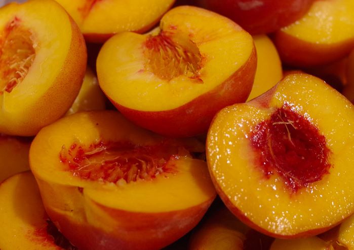 Pjeshka – fruti i butë që freskon dhe ushqen trupin