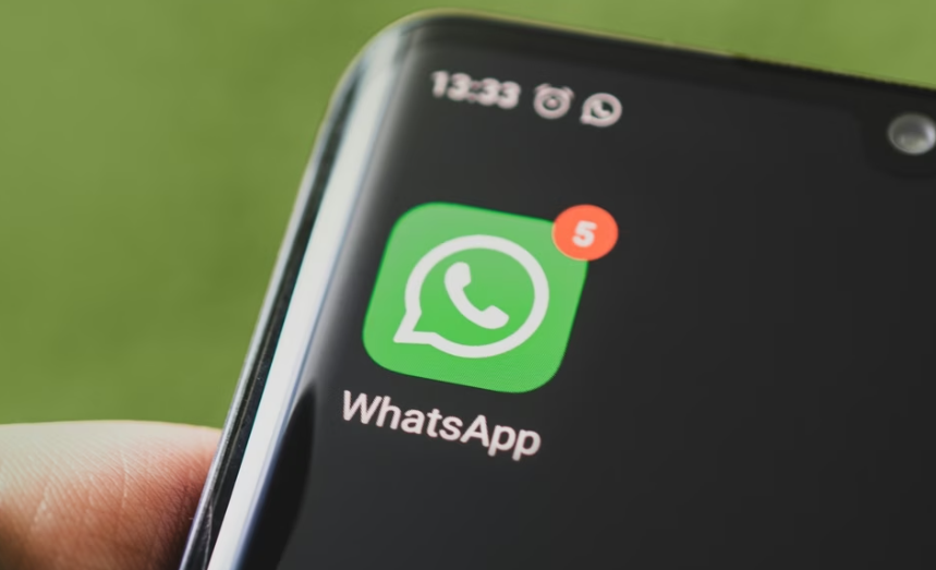 WhatsApp teston fotot e kopertinës për profilet e përdoruesve