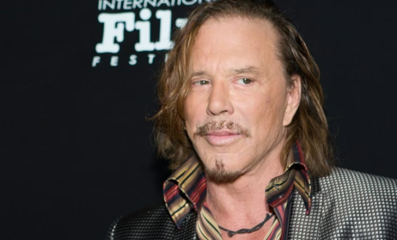 Mickey Rourke refuzon fushatën për mbledhje fondesh: “Është poshtëruese”