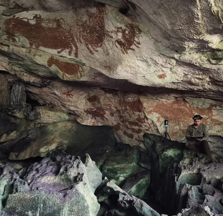 Art shkëmbor në shpellë, zbulohet piktura primitive më e vjetër në botë