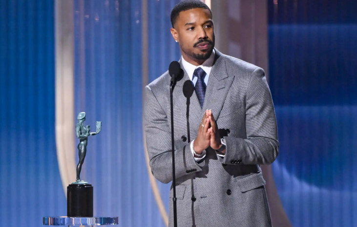 Michael B. Jordan befason të gjithë dhe fiton çmimin e aktorit për filmin “Sinners”!