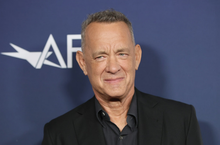 Tom Hanks zbulon çfarë i thërrasin më shpesh fansat në rrugë