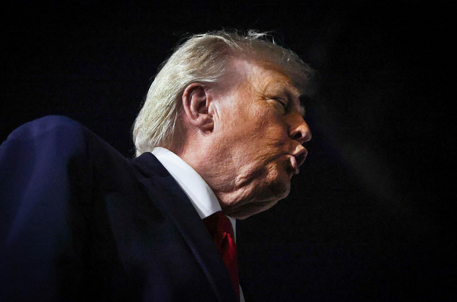 Trump fishkëllehet në Madison Square Garden, tifozët shpërthejnë në reagime!