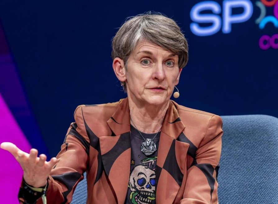 Gruaja që mund të bëhet presidente e parë e FIFA-s