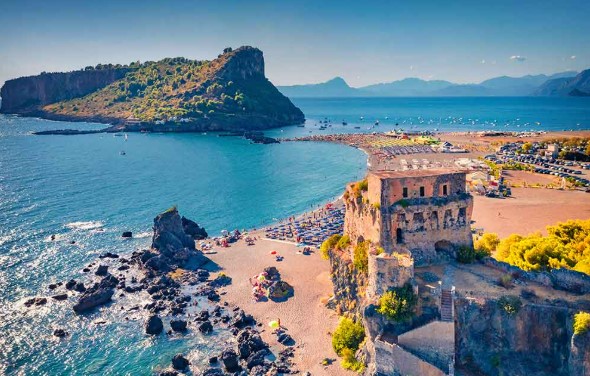 Resorti i njohur italian vendos rregulla për të miturit: gjoba deri në 500 euro