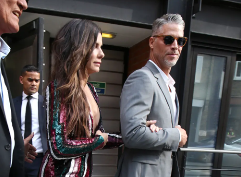 Sandra Bullock flet për herë të parë për sëmundjen e partnerit të saj të ndjerë
