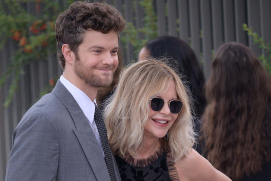 Meg Ryan shfaqet në publik me djalin e saj
