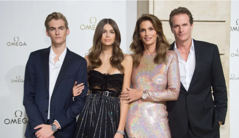 Vdes në moshën 27-vjeçare djali i Cindy Crawford