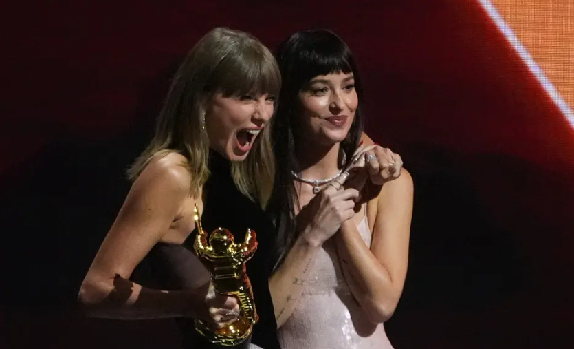 Cili ishte reagimi i Taylor Swift dhe Dakota Johnson gjatë premierës së “Patient Zero”