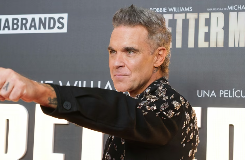 Robbie Williams nderohet me çmimin “Album Icon”